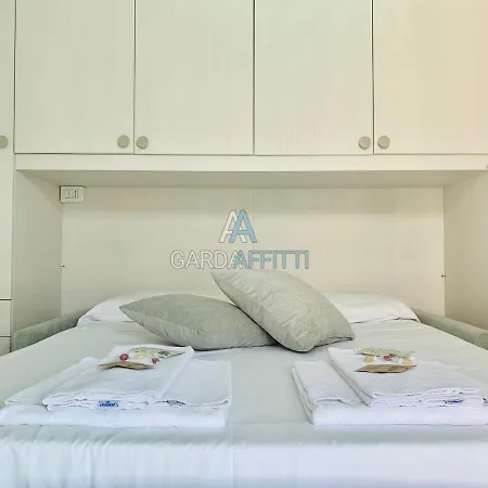 Azzurrite - - Gardaaffitti Com