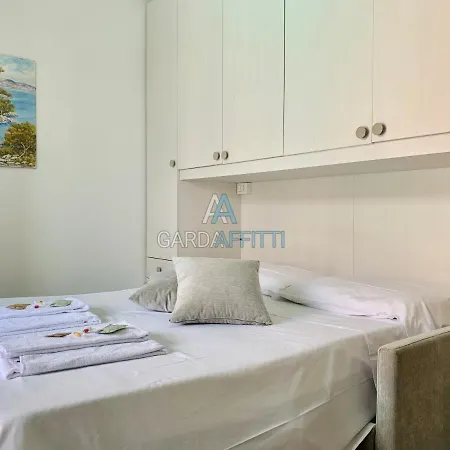 Apartment Azzurrite - - Gardaaffitti Com
